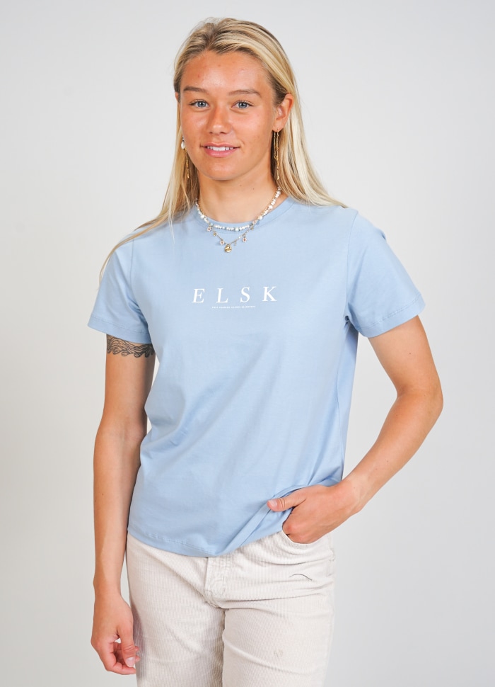 Pure Essential T-Shirt Bluesky Blue | Hov.nu